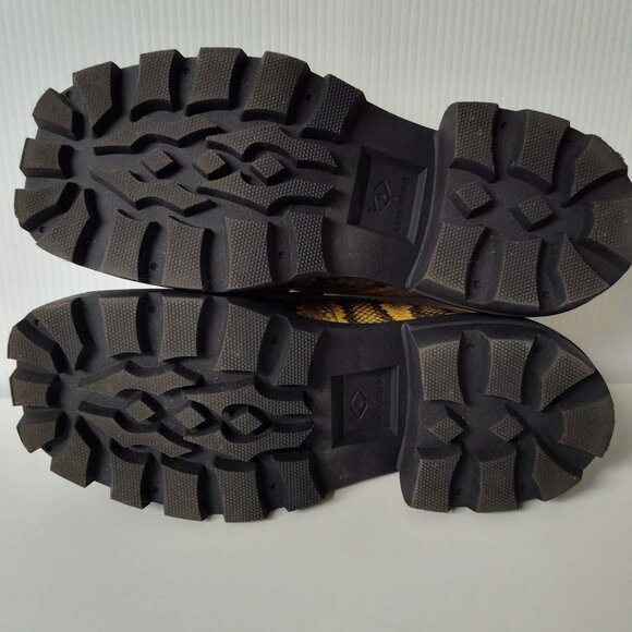 Katy Perry yellow and gray snakeskin chunky platform loafers size 8.5 - Picture 12 of 12